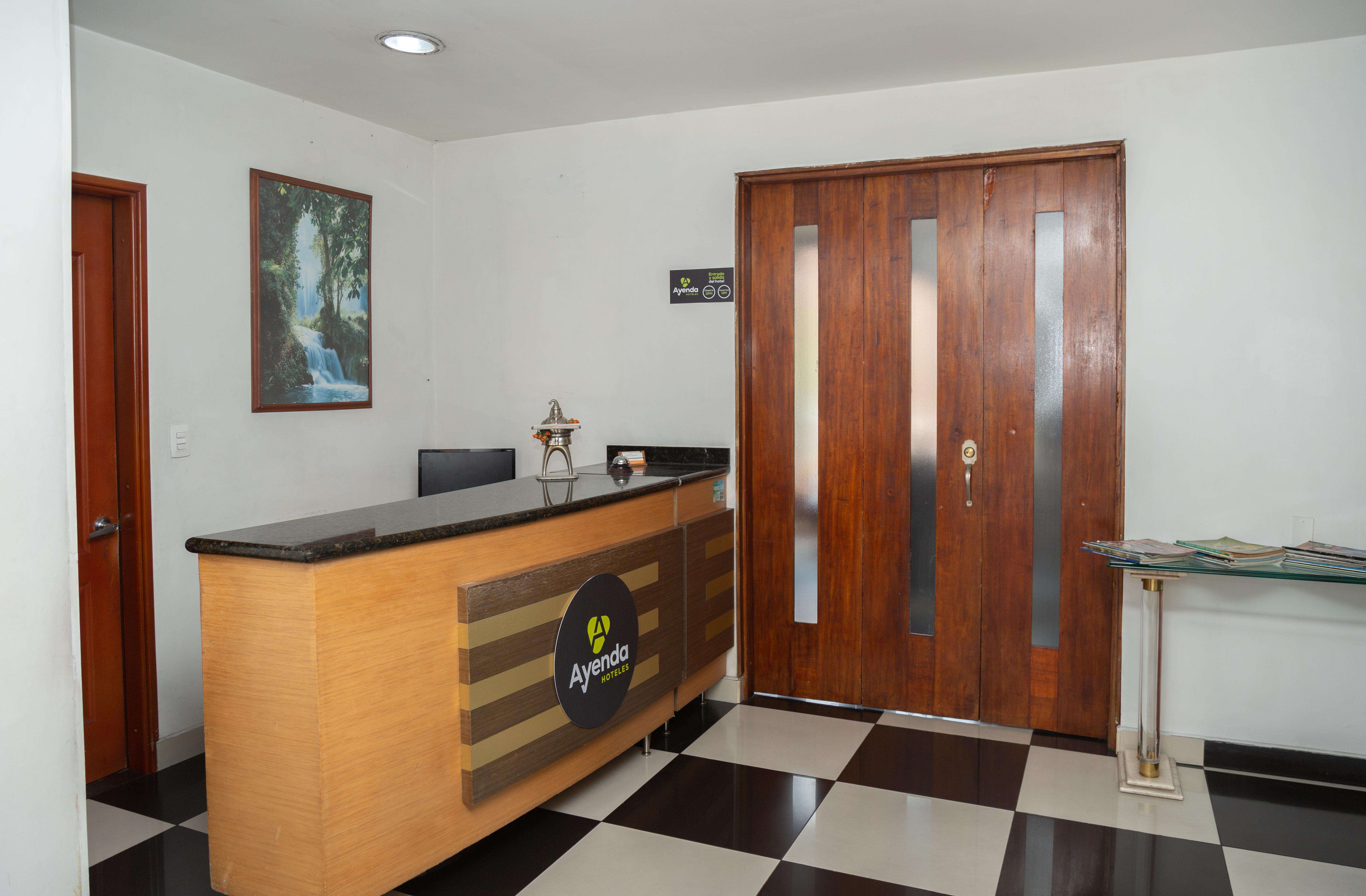 Отель Ayenda 1131 Casa Valencia Манисалес Экстерьер фото