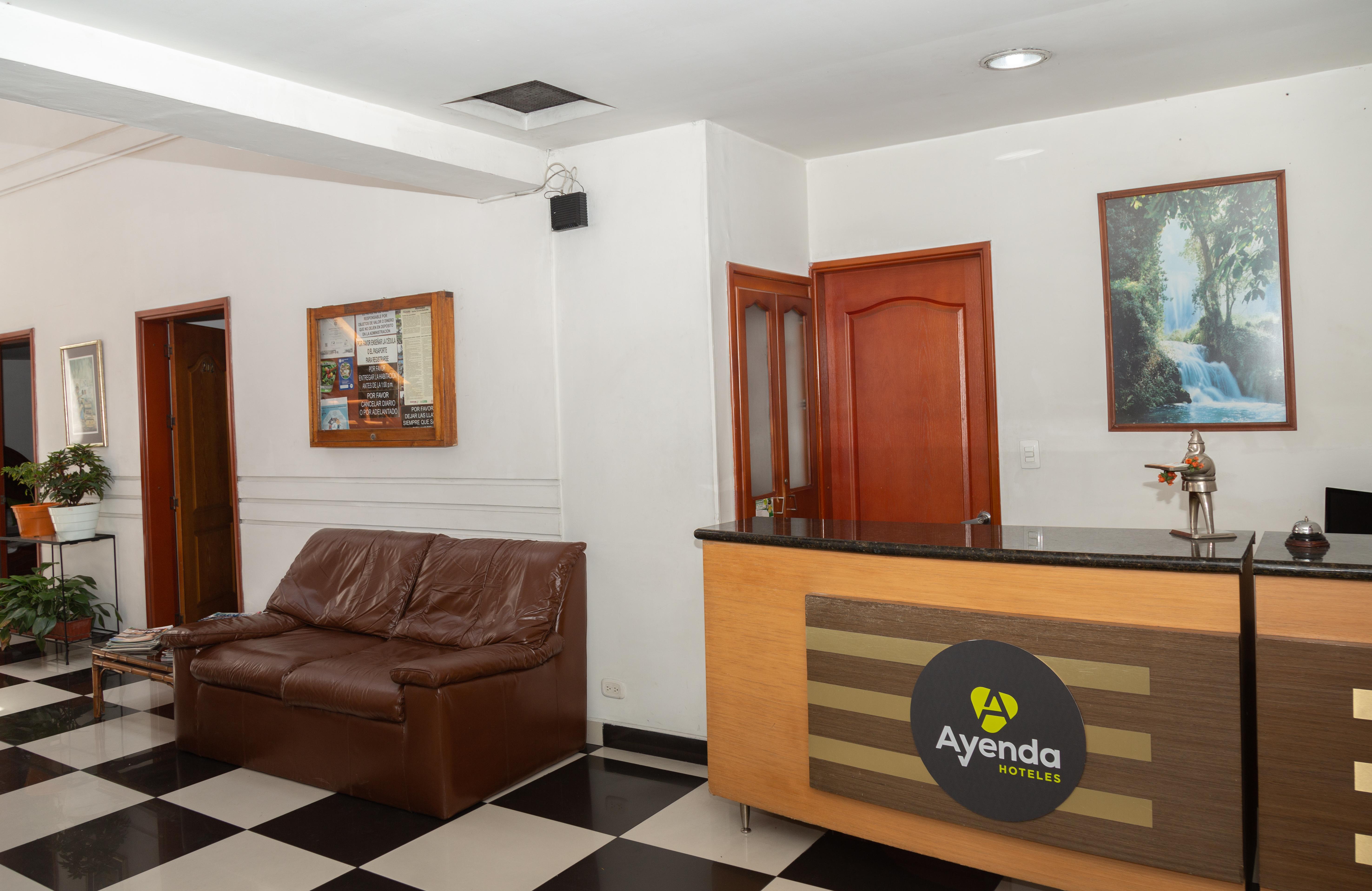 Отель Ayenda 1131 Casa Valencia Манисалес Экстерьер фото